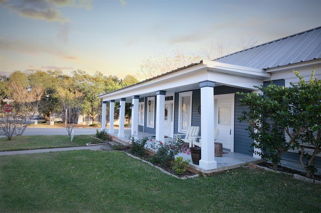 290 E Richmond Street Giddings Tx 78942 Har Com