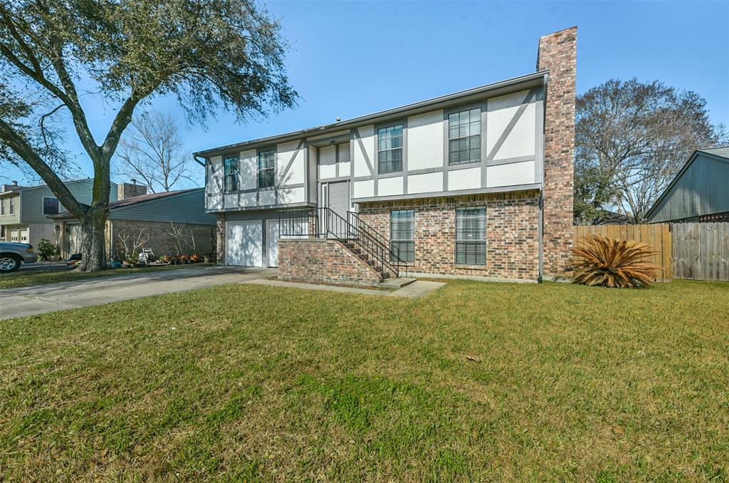 15819 Pipers View Drive, Houston TX 77598