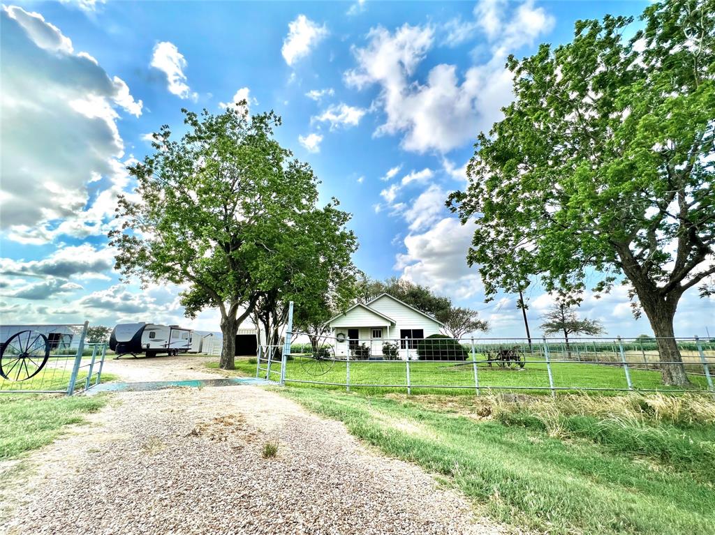 16622 CR 268, East Bernard TX 77435