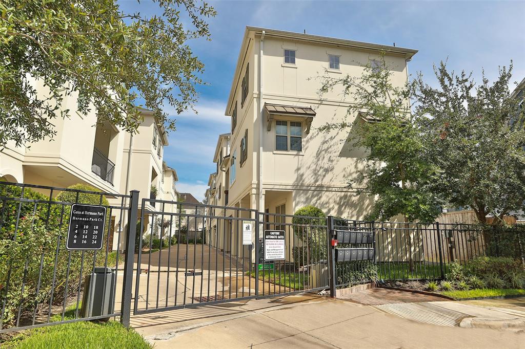 4 Hermann Park Court, Houston, TX 77021