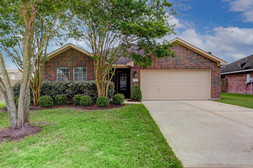 1802 Majestic Oak Drive, Pearland, TX 77581