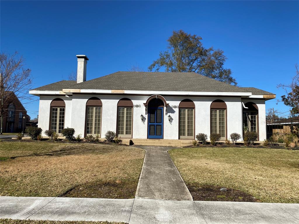 912 W Pine Avenue, Orange TX 77630