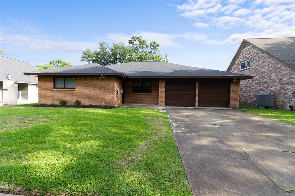 1604 Parkside Drive, Pasadena TX 77502