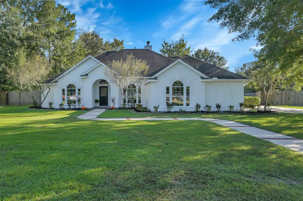 9108 Grand Lake Estates Drive, Montgomery TX 77316