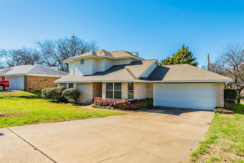 2021 Sheriff Dr, Grand Prairie TX 75051